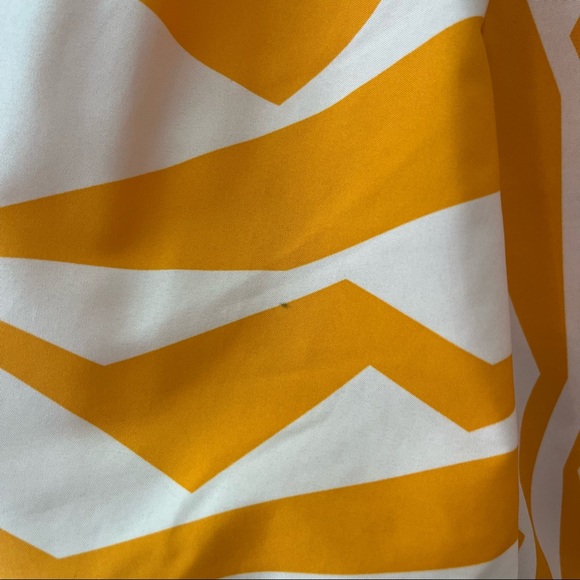 Nike women’s Dri- fit vented running shorts, small, orange - Picture 11 of 11